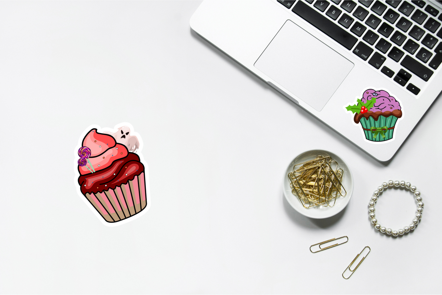 Christmas Cupcake Sticker SVG Bundle