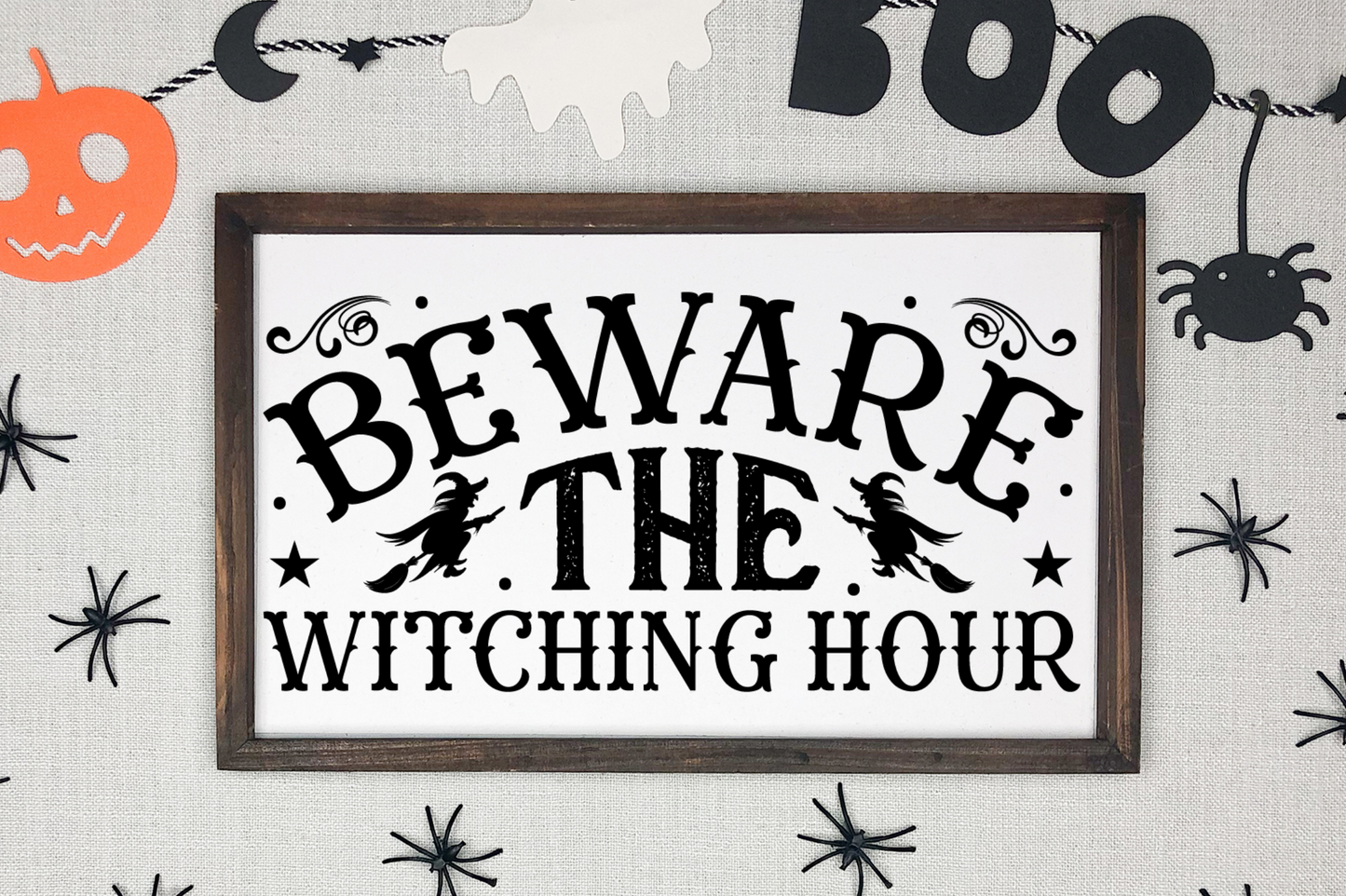 Farmhouse Halloween Round Sign SVG design Bundle